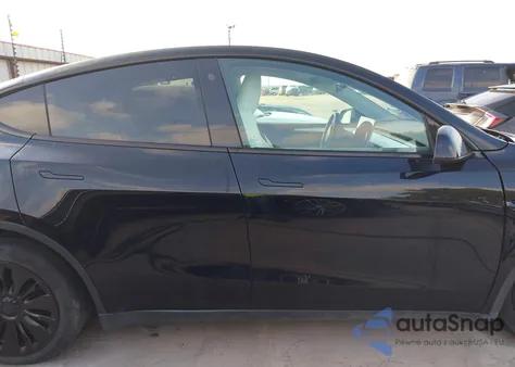 2023 Tesla Model Y Awd/Long Range Dual Motor All-Wheel Drive из США, поврежденный, VIN 7SAYGAEE7PF767951